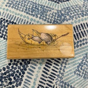 Stampabilities autumn cruise house mouse stamp. rare